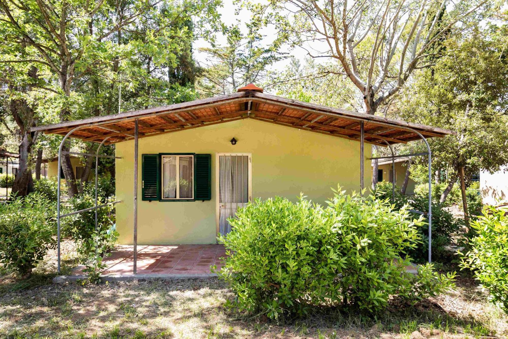 Camping Campo Dei Fiori Vada Exterior photo